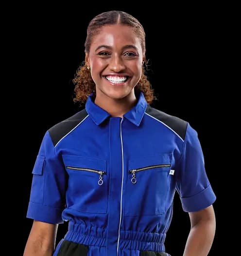 Mulher vestindo uniforme Ideal Work