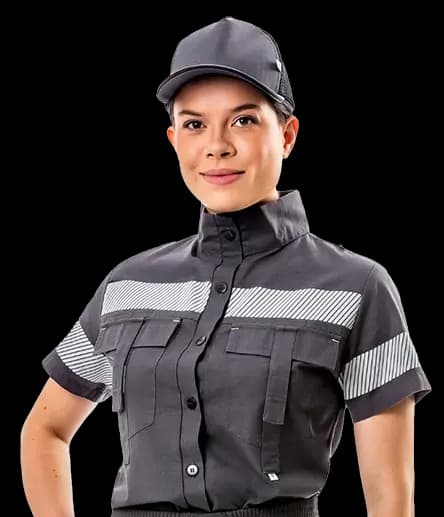 Mulher vestindo uniforme profissional Ideal Work